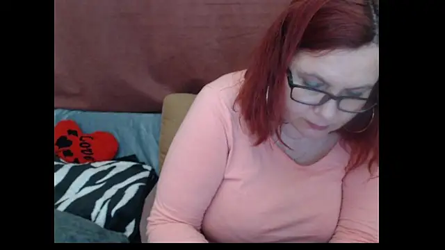 PlayfullMature Live XXX-chat