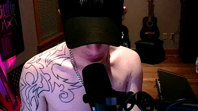 LEVIATHANX666: вебкам-шоу