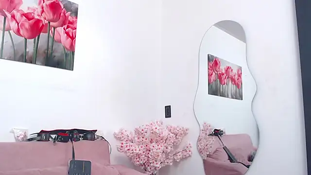 pinky_f00xn Live XXX chat