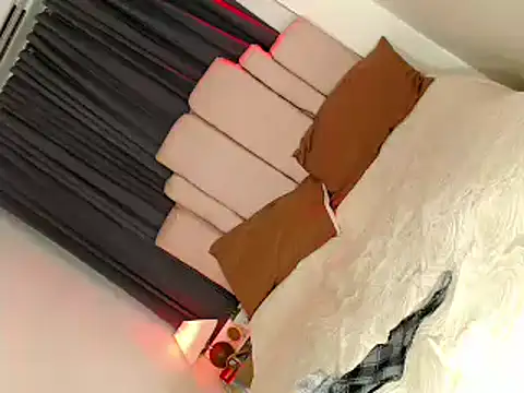 sexygoddess2999 网络视讯表演