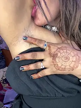 CUTI-NAINA 现场XXX聊天