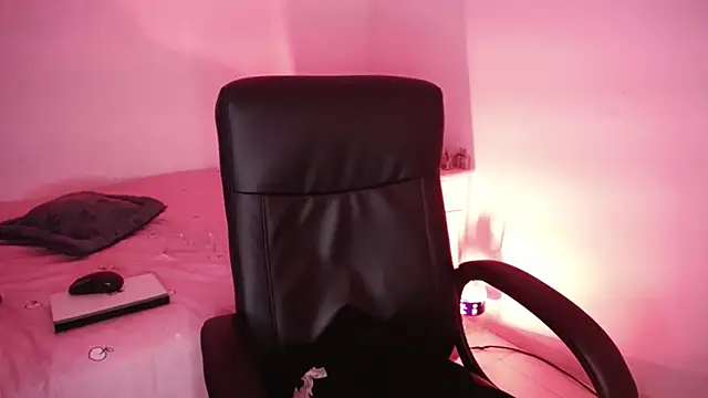 NewAgatha_Bolton 现场XXX聊天