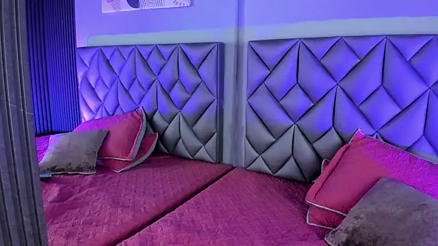 Chatroom XXX en direct de Kitty_Dollyy