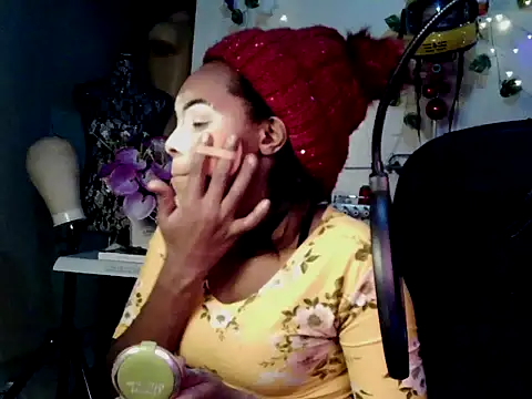 Anaconda2350 Live XXX-Chat