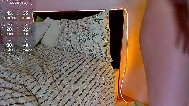 lexxxxxxi 网络视讯表演