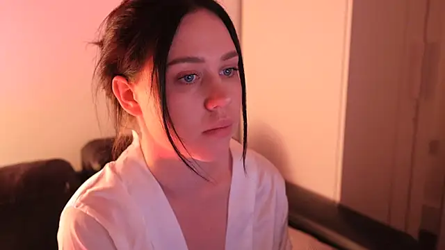 Show modela mira_mmira na web-kameri