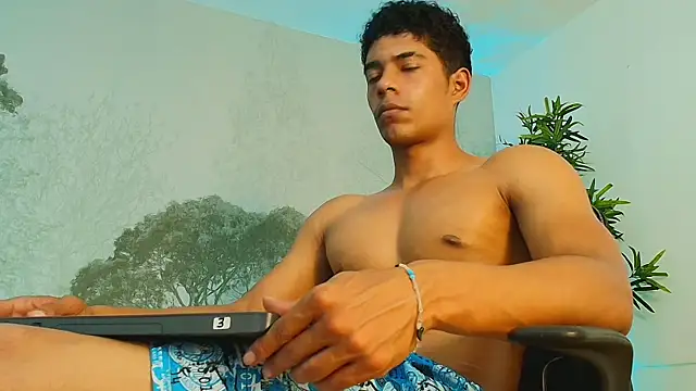 Kyros_leonidas Adlı Modelin Web Kamerası Şovu