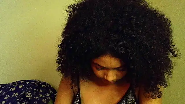 Czat XXX na żywo – Larita_curly