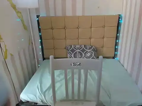 AsianHardCockTs 在線直播表演