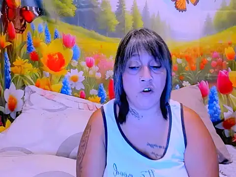 indianroxy's Live XXX Chat