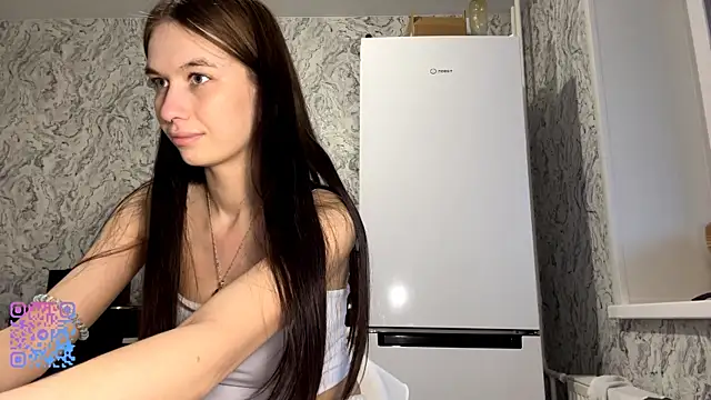 دردشة LaraDraggoo الجنسية المباشرة