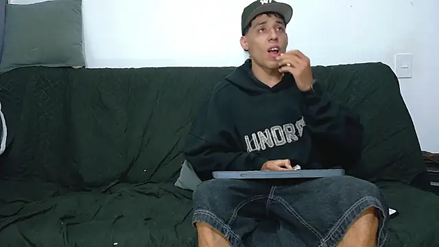 عرض كام Party_Straight