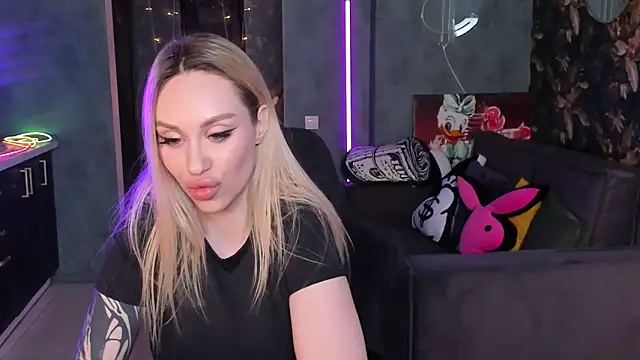 Blckmirrorr's Live XXX Chat