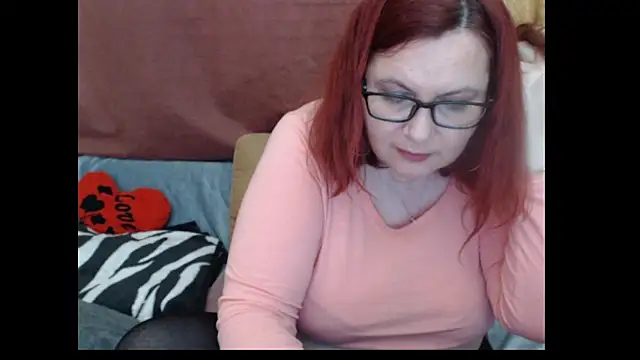 PlayfullMature Chat XXX live