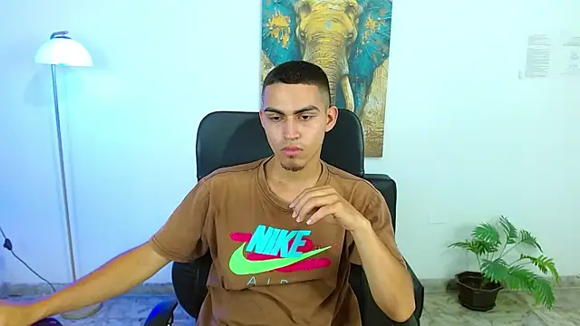 lucass_18 Webcamshow