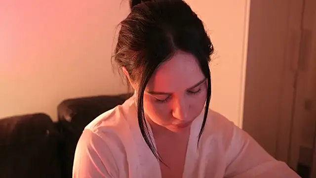 mira_mmiraのライブXXXチャット