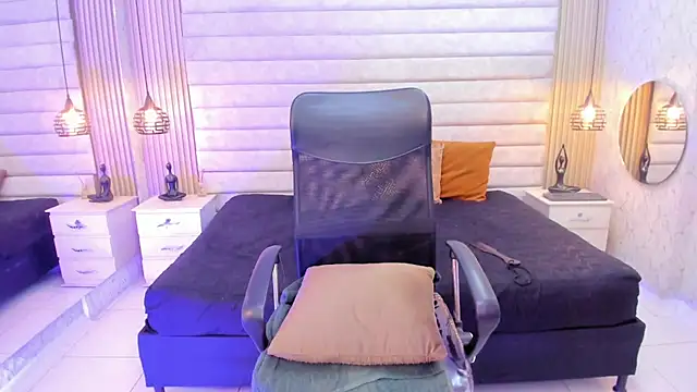 VictoriaaBlair 即時 XXX 聊天