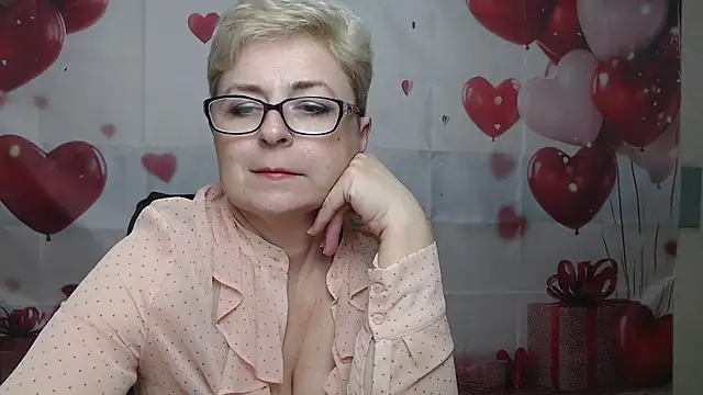 EmiliaGree Chat XXX in diretta