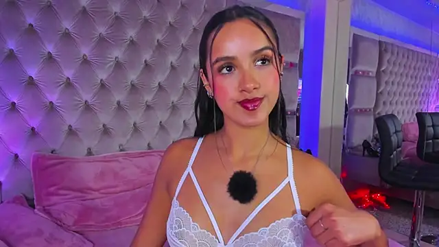 Chat +18 de Harii_02 ao vivo