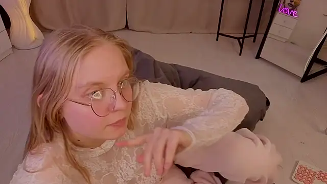 XXX chat uživo modela AlicaCohill