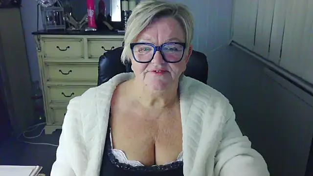 BridgetBlueEyes 라이브 XXX 채팅