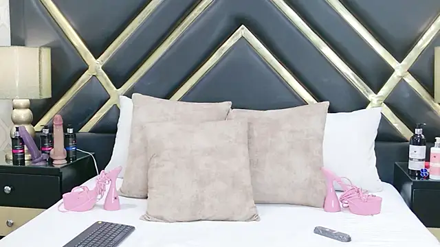 AntonellaEscudero's Webcam Show