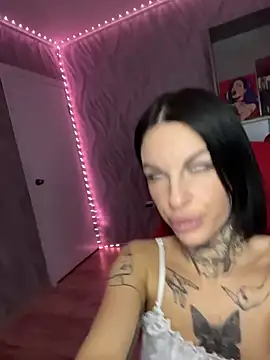 XXX chat uživo modela angel_devil_forever