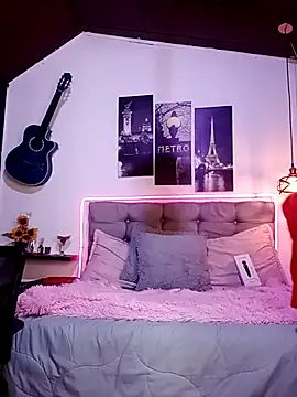 Keyla01_: απευθείας συνομιλία ΧΧΧ