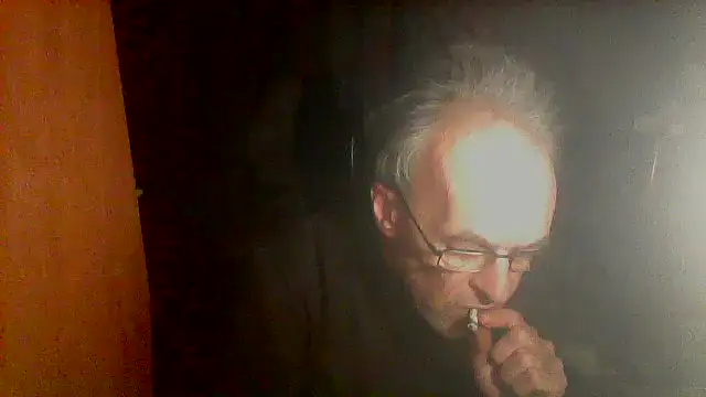 Show modela nice6incs na web-kameri