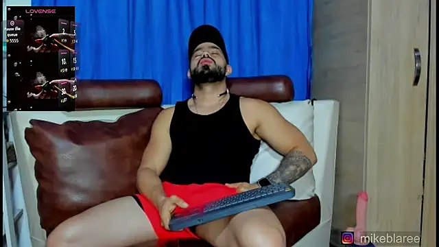 mikeblaree Adlı Modelin Web Kamerası Şovu