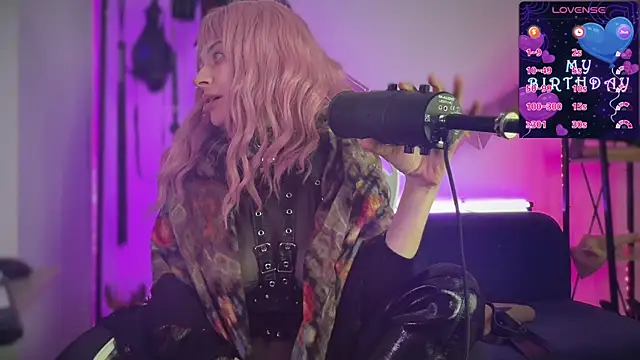 Chatroom XXX en direct de CyberXGoddess