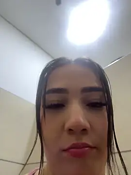 Hannah-PradaのライブXXXチャット