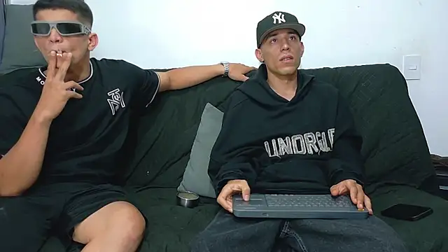 عرض كام Party_Straight