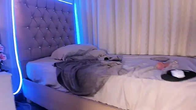 Maddyluxe: онлайн-секс-чат