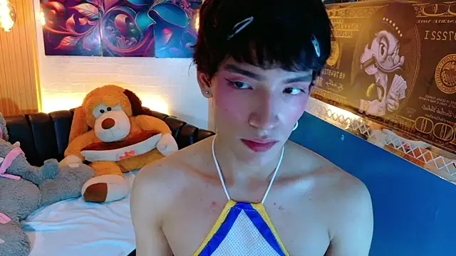 AlecciaNova – webcam-show