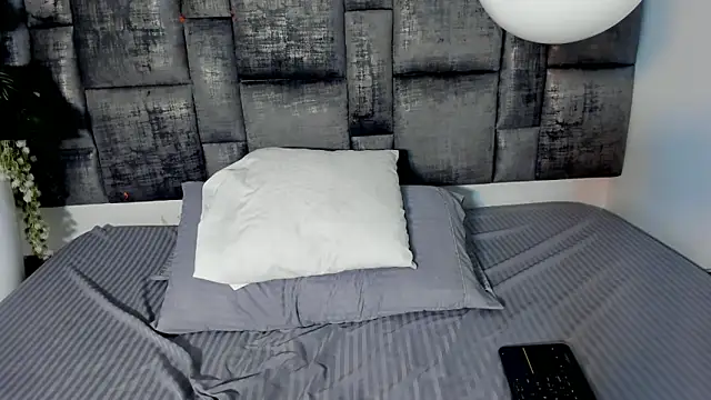 XXX chat uživo modela MiiaTauro