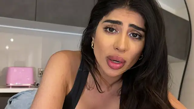 ArabicBarbie: απευθείας συνομιλία ΧΧΧ