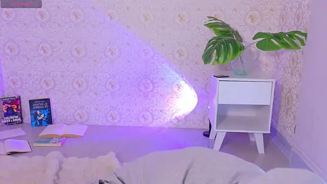 Mikavelvet08 Webcam Show