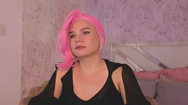 april_summer_ Show in webcam