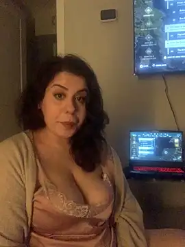 holyeroticss Adlı Modelin Canlı XXX Sohbeti