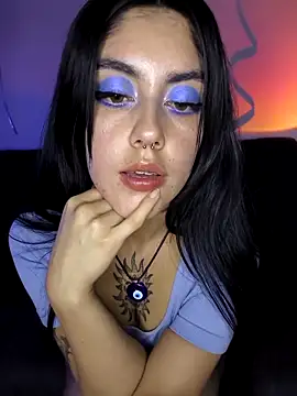 Mazikeen-- Chat XXX in diretta