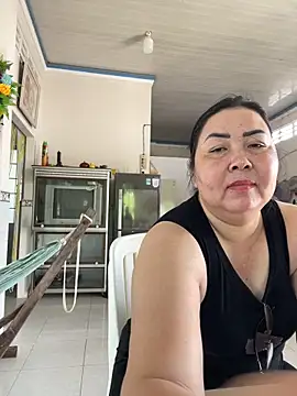 Chatroom XXX en direct de Alinat_