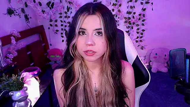 Kittyuwu_ Chat XXX in diretta