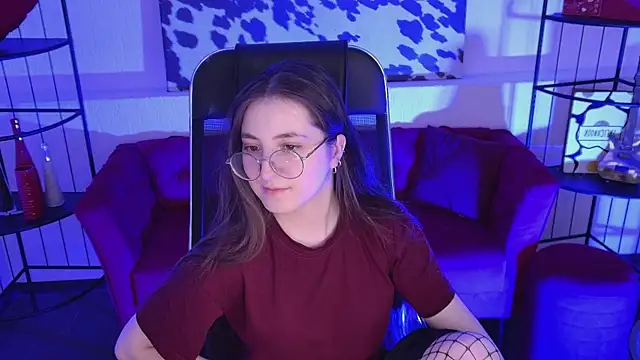 VirtuallVoyant élő XXX-chatje