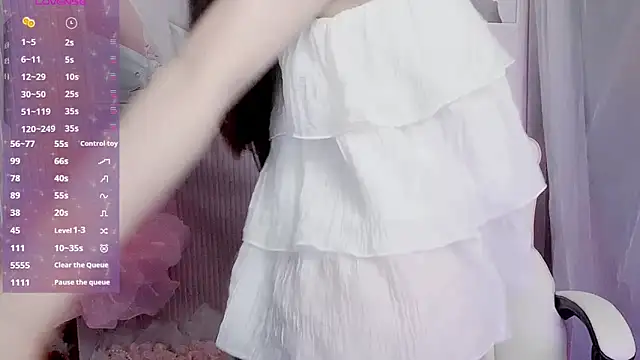 Czat XXX na żywo – Emily_mmialody