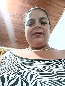 Czat XXX na żywo – Mia-Glow