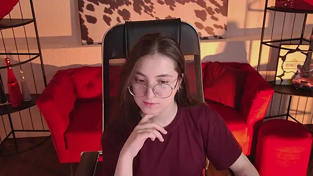 دردشة VirtuallVoyant الجنسية المباشرة