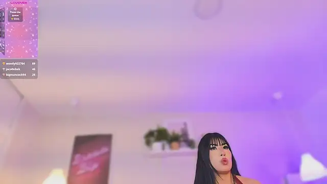 Jade-Naughty's Live XXX Chat