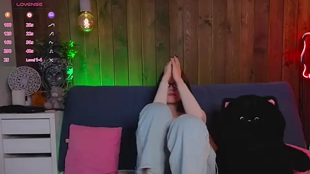 DomitilaHarmer's Live XXX Chat