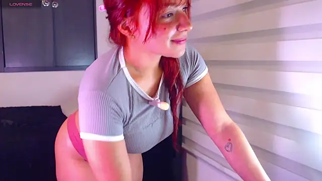 دردشة Vannessa__Shy الجنسية المباشرة